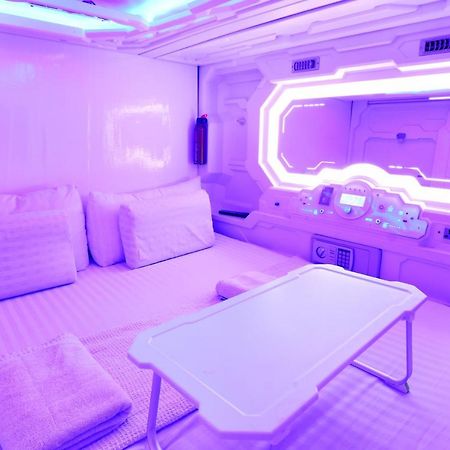 Tab Capsule Hotel - Kayoon Surabaya Exterior photo