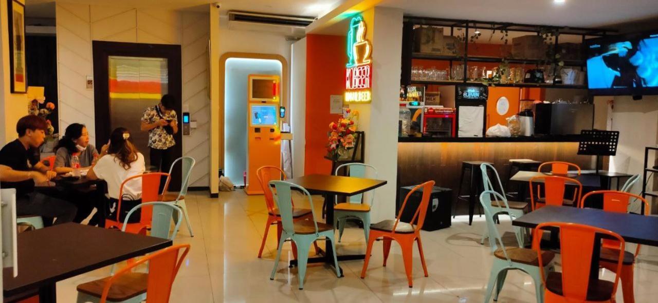 Tab Capsule Hotel - Kayoon Surabaya Exterior photo