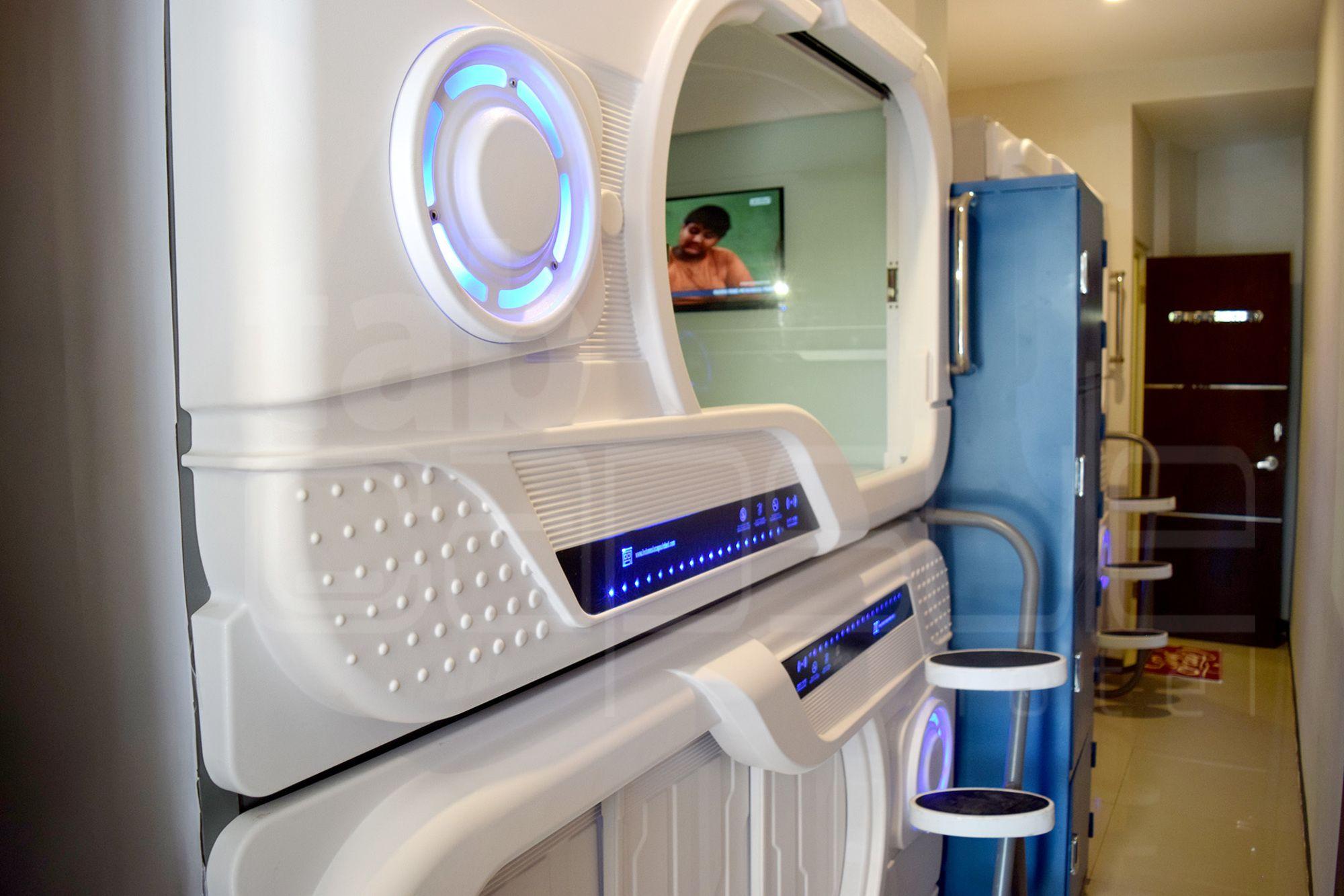 Tab Capsule Hotel - Kayoon Surabaya Exterior photo